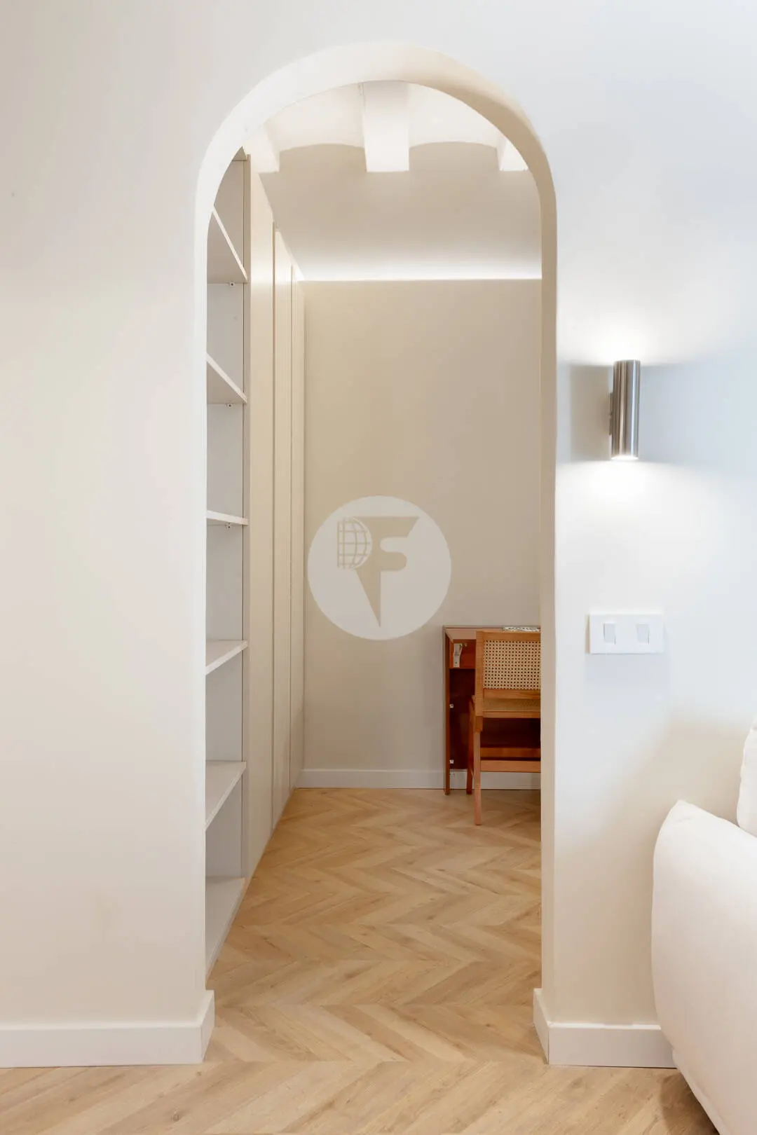 Encantador piso reformado con balcón junto a Las Ramblas y el Palau Güell - imagen 9