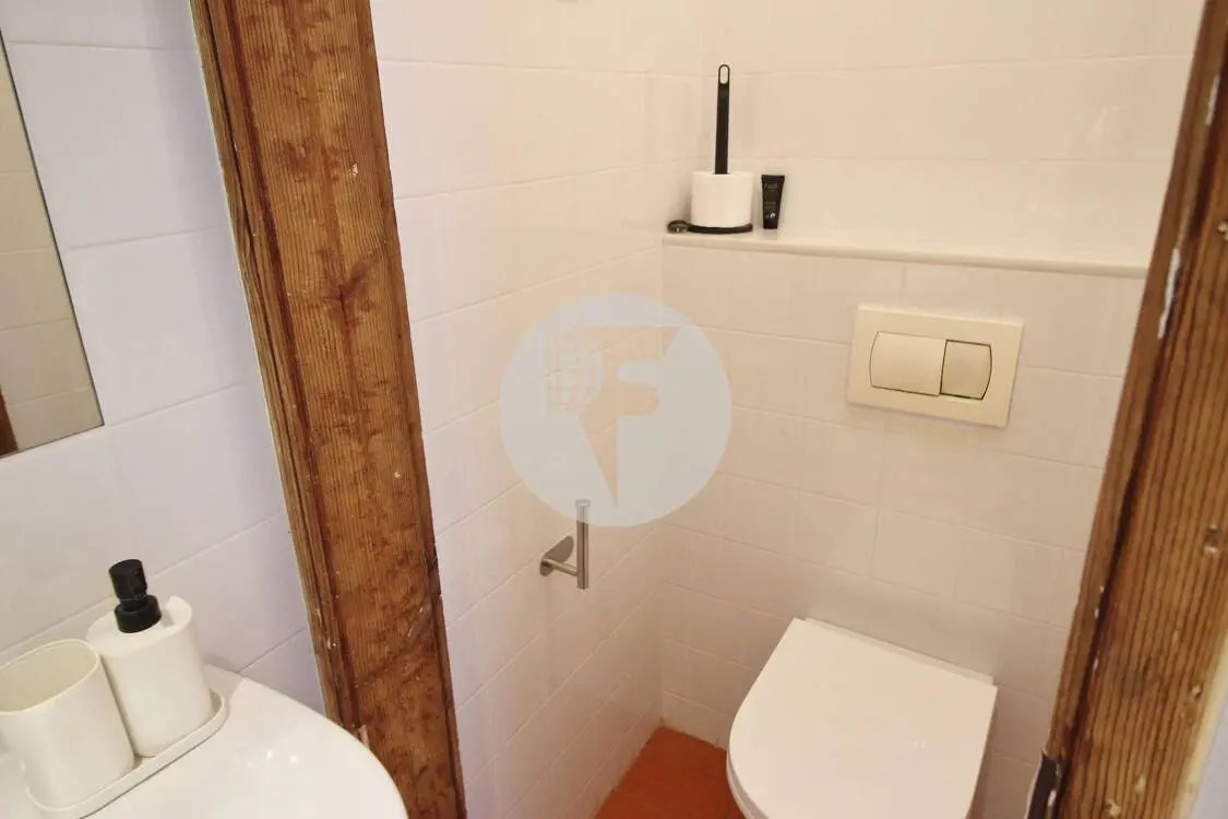 Piso con terraza y licencia turística en El Raval - imagen 36