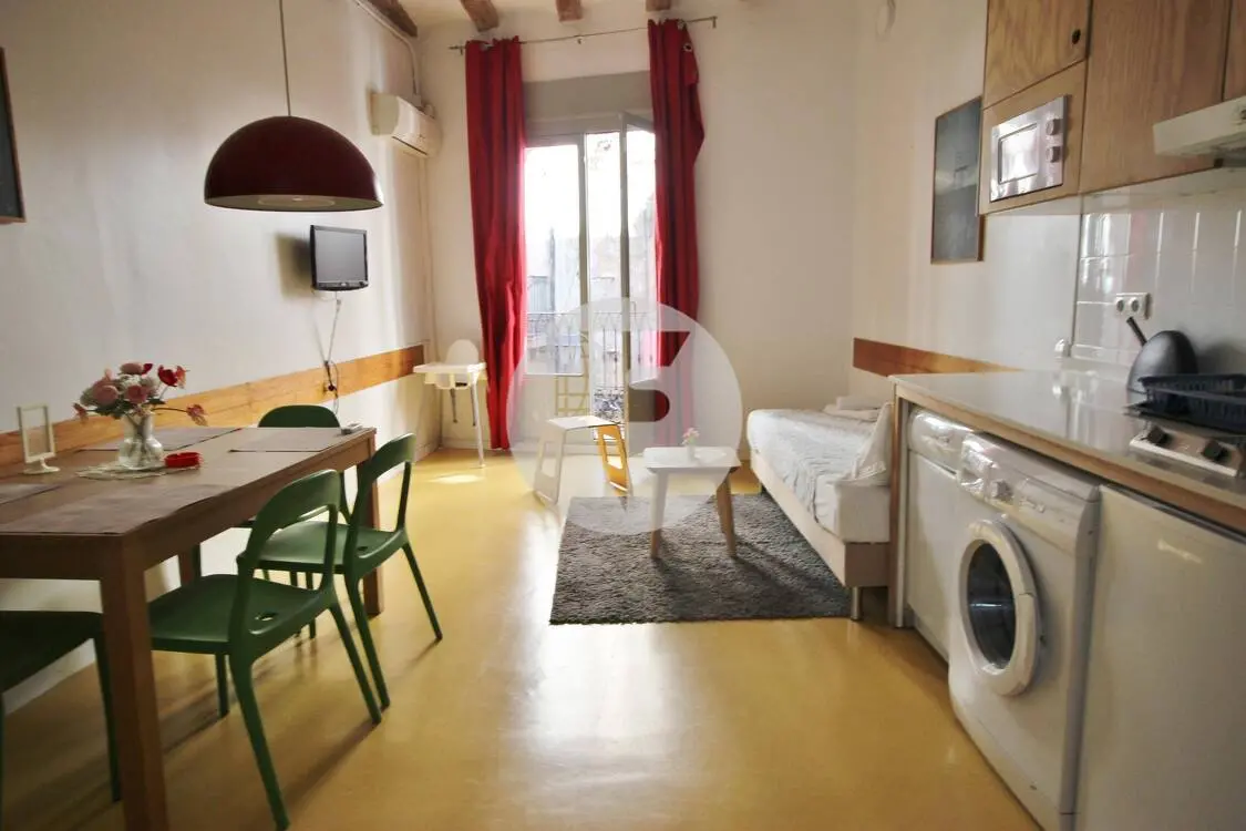 Piso con terraza y licencia turística en El Raval - imagen 32