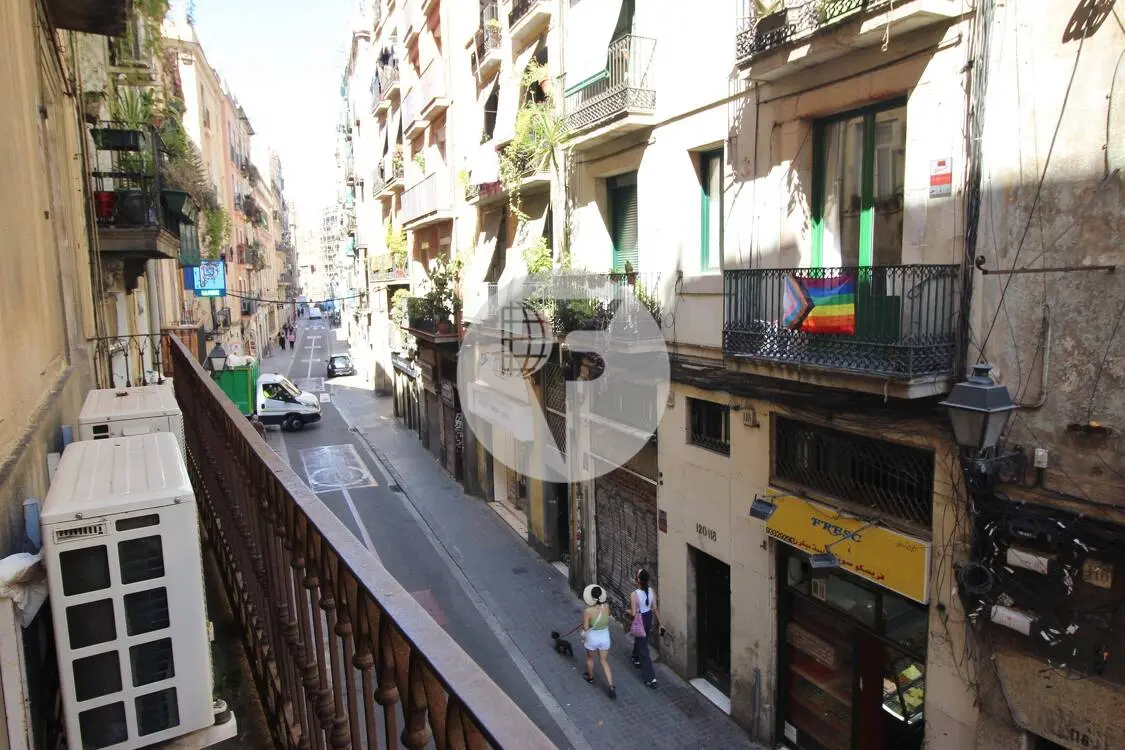 Piso con terraza y licencia turística en El Raval - imagen 30