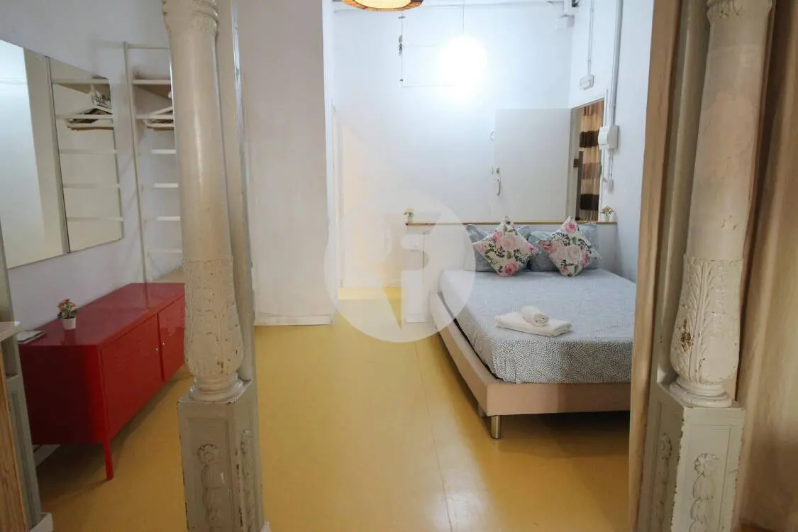 Piso con terraza y licencia turística en El Raval - imagen 33