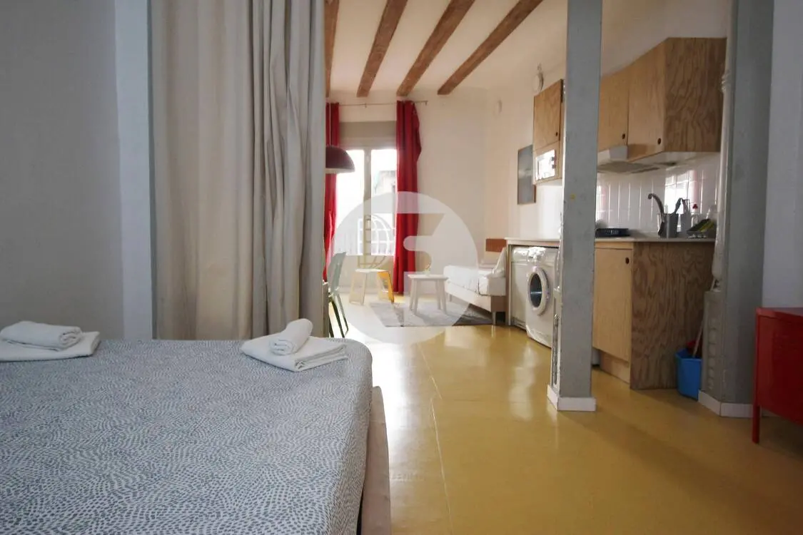 Piso con terraza y licencia turística en El Raval - imagen 35