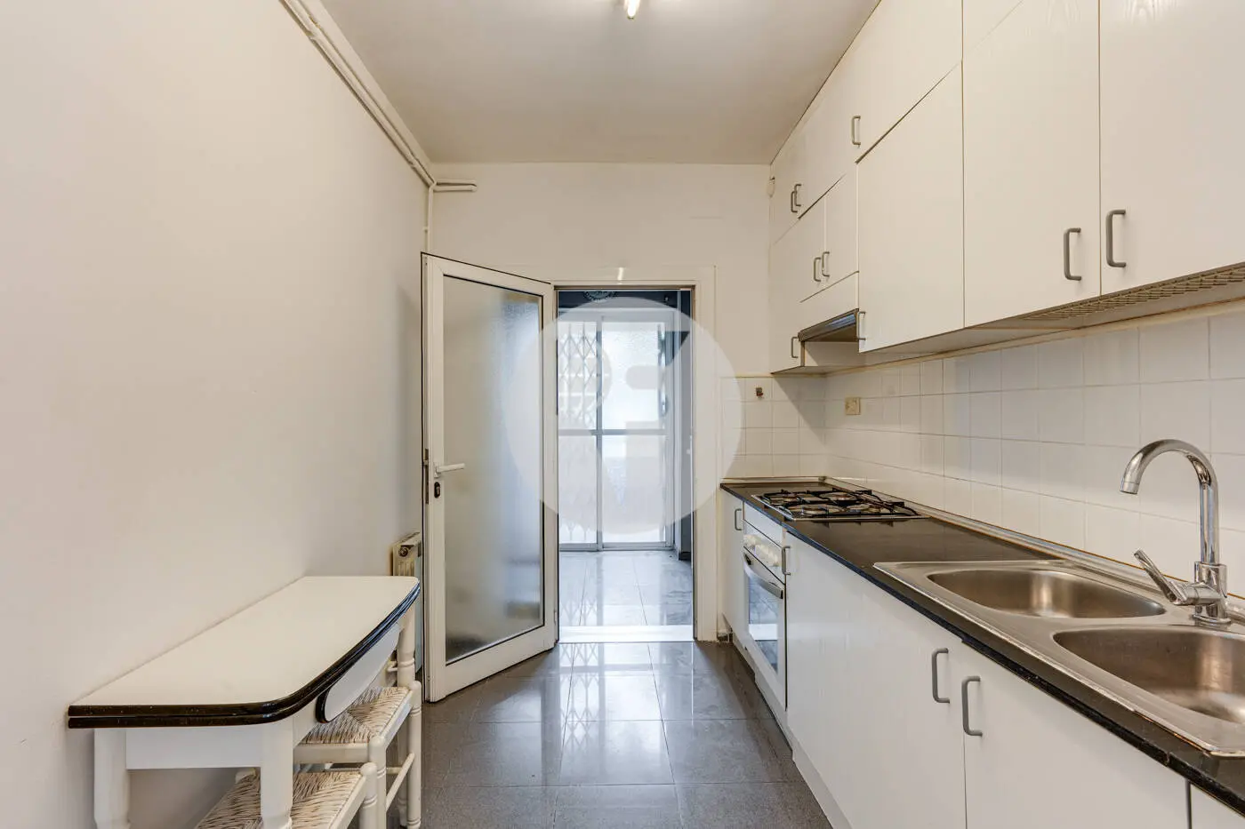 Vivienda exterior con balcón y ascensor junto al mar, en Ciutat Vella - imagen 7