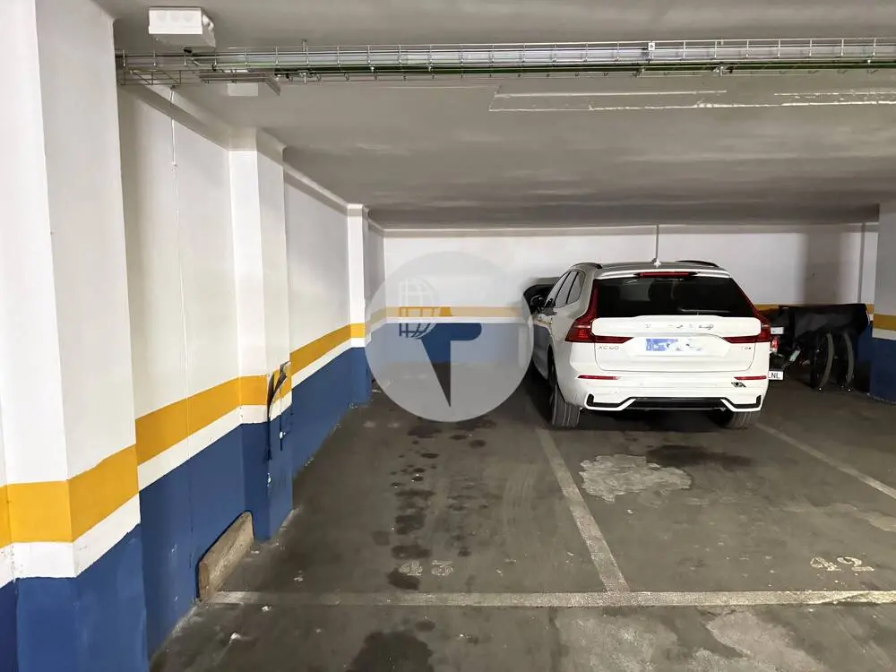 Plaza de parking en venta – Calle Teodora Lamadrid, 52-60, Barcelona - imagen 4