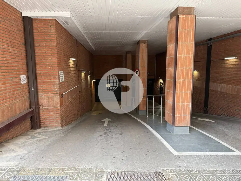 Plaza de parking en venta – Calle Teodora Lamadrid, 52-60, Barcelona - imagen 8