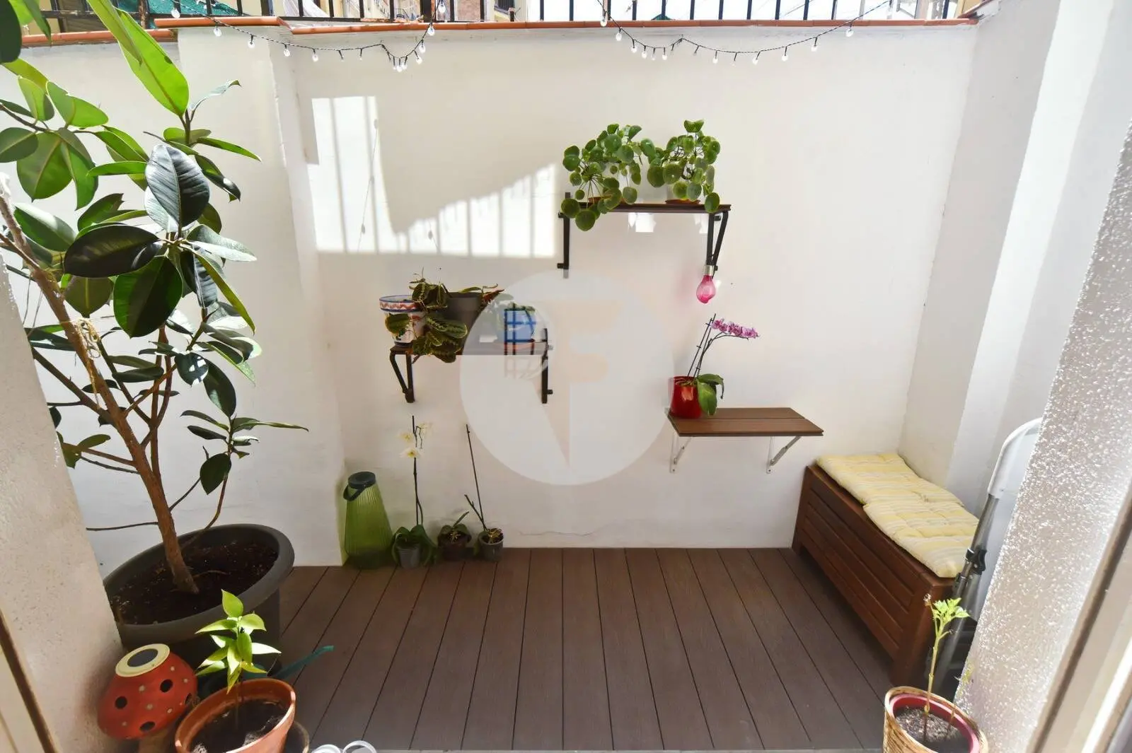 Piso tranquilo con patio privado y gran potencial en el corazón del Eixample - imagen 20