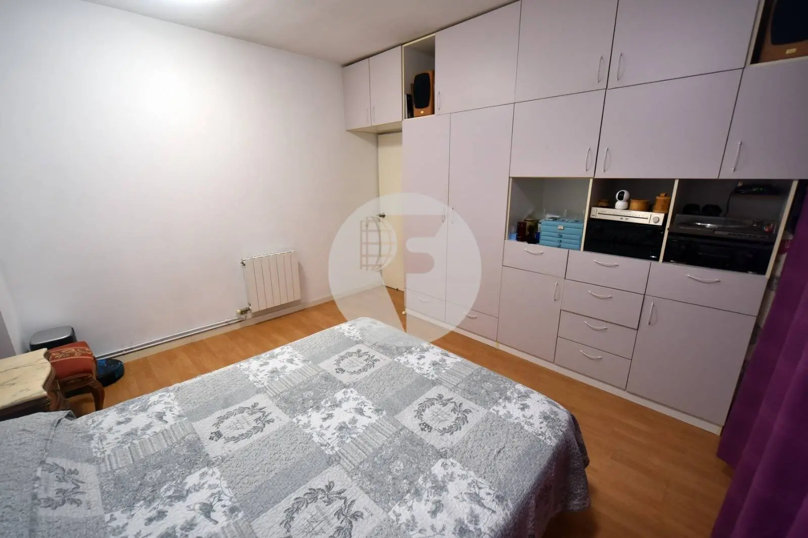 Piso tranquilo con patio privado y gran potencial en el corazón del Eixample - imagen 13