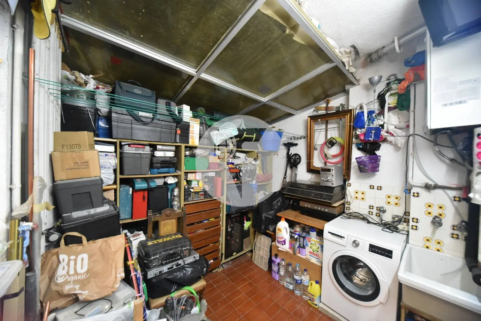 Piso tranquilo con patio privado y gran potencial en el corazón del Eixample - imagen 10