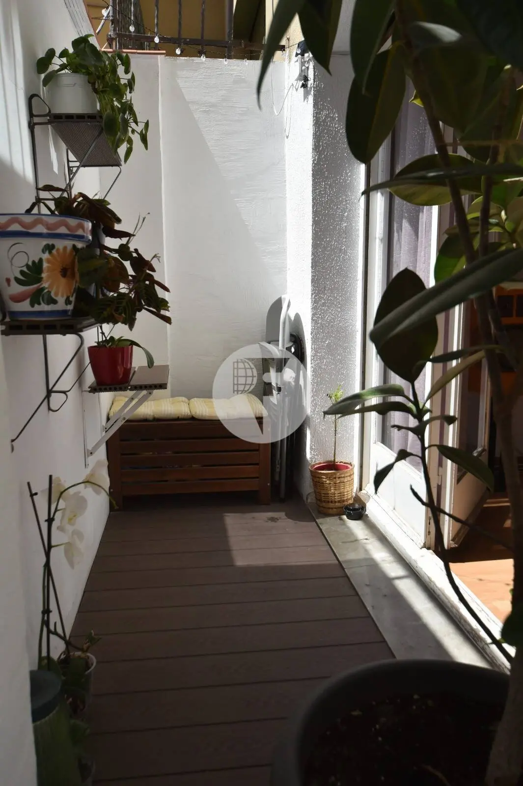 Piso tranquilo con patio privado y gran potencial en el corazón del Eixample - imagen 19