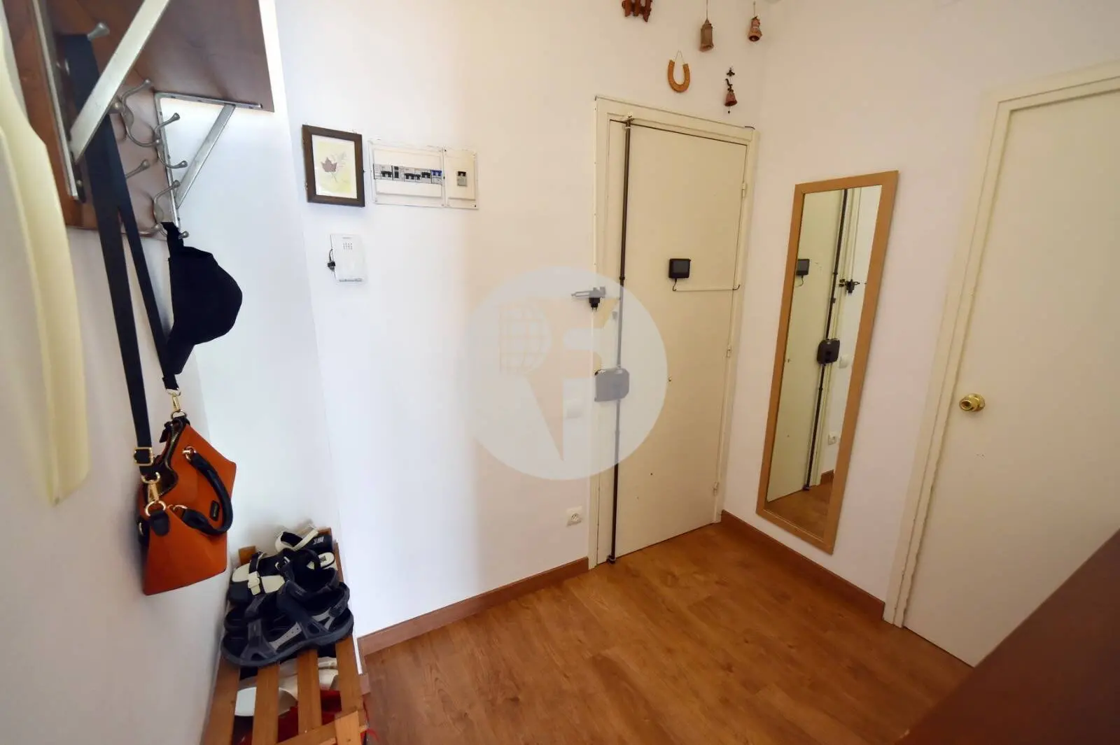 Piso tranquilo con patio privado y gran potencial en el corazón del Eixample - imagen 22