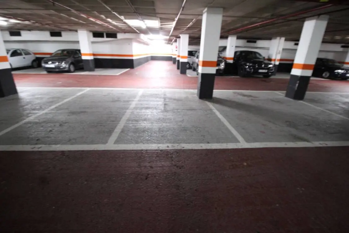 Plaza de parking en venta en Diputació con Viladomat 9