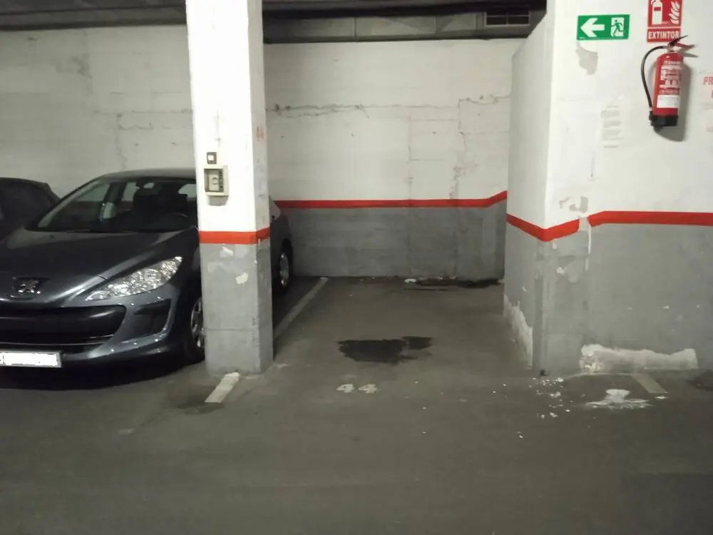 Parking space in Esplugues de Llobregat 3