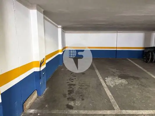 Plaza de parking en venta – Calle Teodora Lamadrid, 52-60, Barcelona