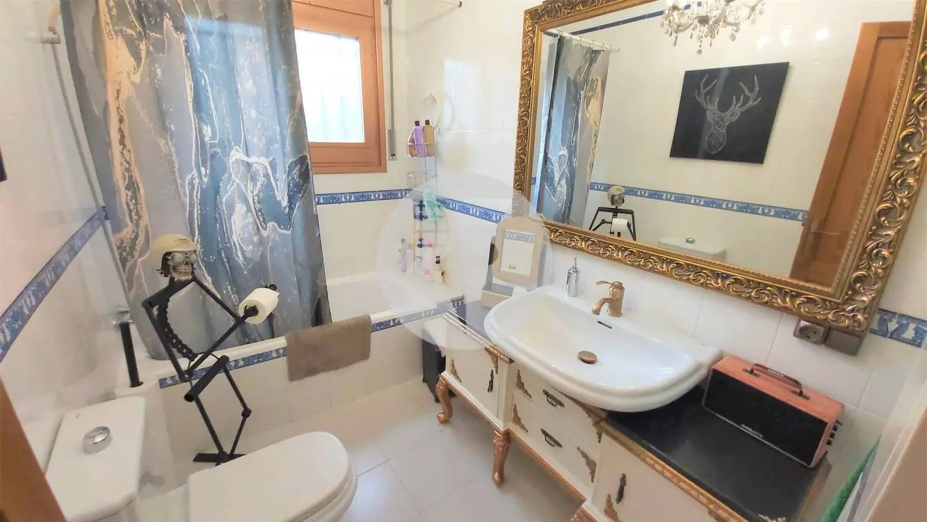 158m² house in Can Amat: bright and comfortable just a few minutes from Terrassa 21