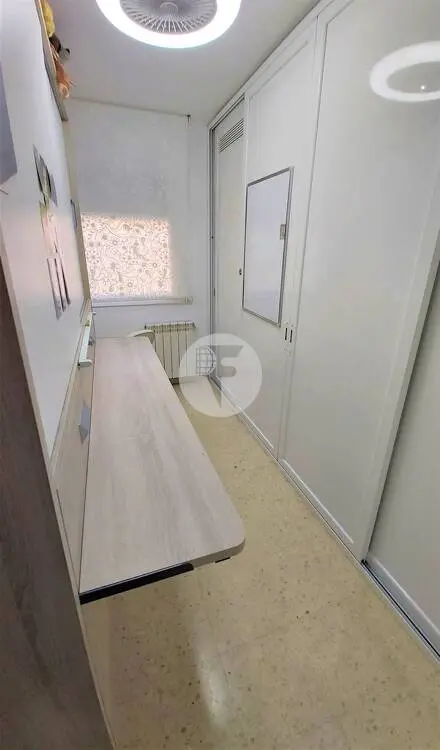 Apartment of 90 m² in Sant Pere Nord, adjacent to the Olympic Zone of Terrassa, with a parking space included.
 22