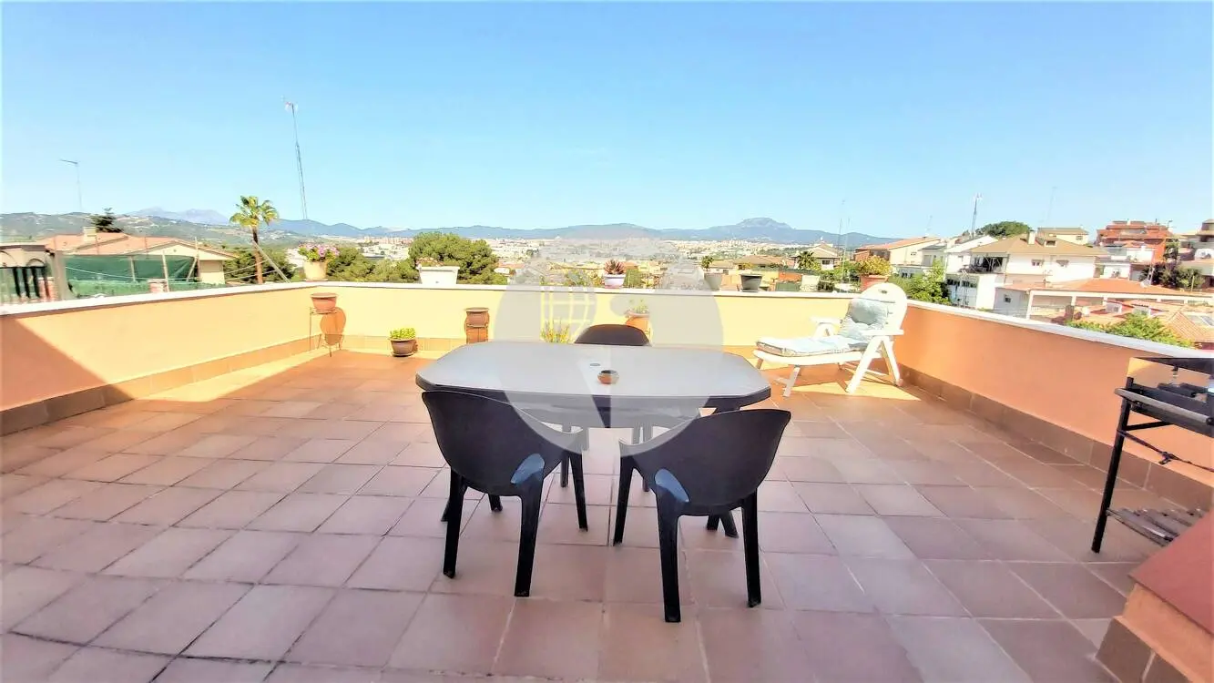 Charming 189 m² house in the picturesque area of Can Parellada, Terrassa 15