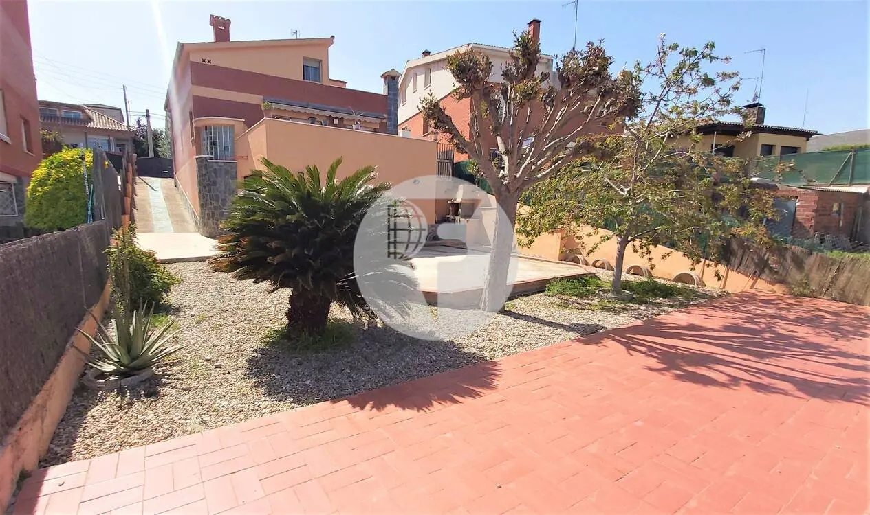 Charming 189 m² house in the picturesque area of Can Parellada, Terrassa 2
