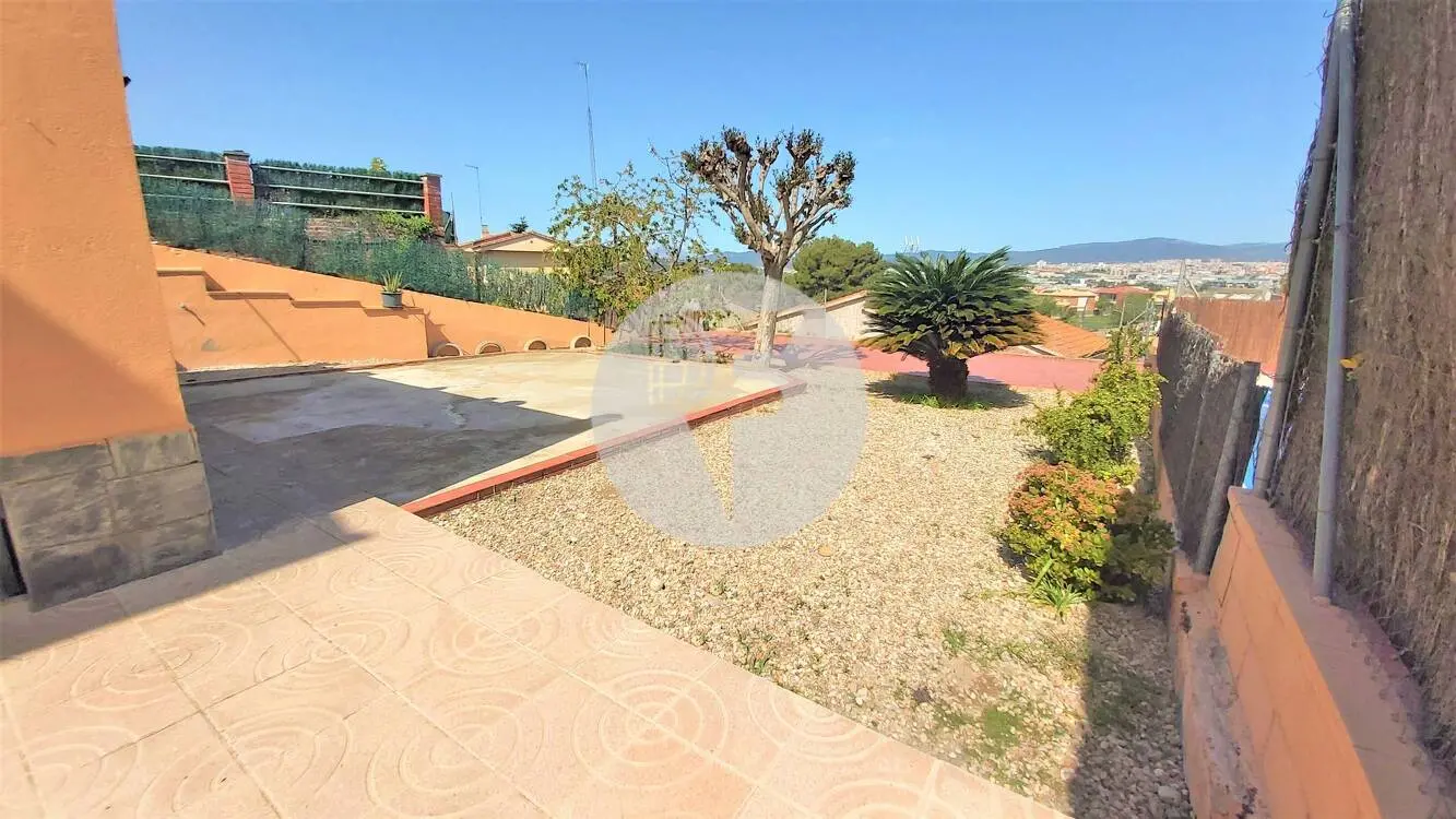 Charming 189 m² house in the picturesque area of Can Parellada, Terrassa 48