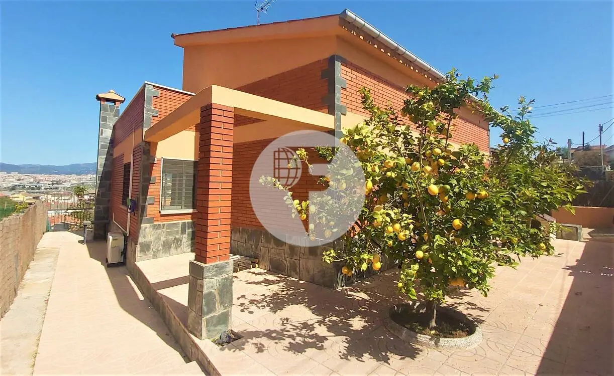 Charming 189 m² house in the picturesque area of Can Parellada, Terrassa 3