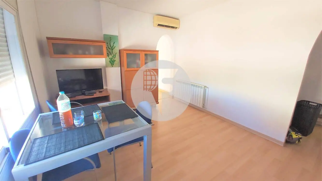 A charming 51 m² apartment located on Voluntaris Street, in the Olympic Zone of Terrassa 14