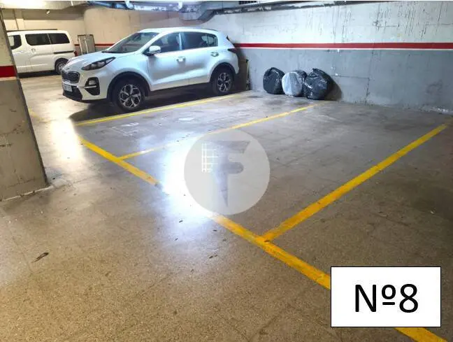 4 Plazas de Aparcamiento en Venta Coche Grande y Moto (Zona Av. Àngel Sallent esquina c/ Dr. Salvà) - imagen 2