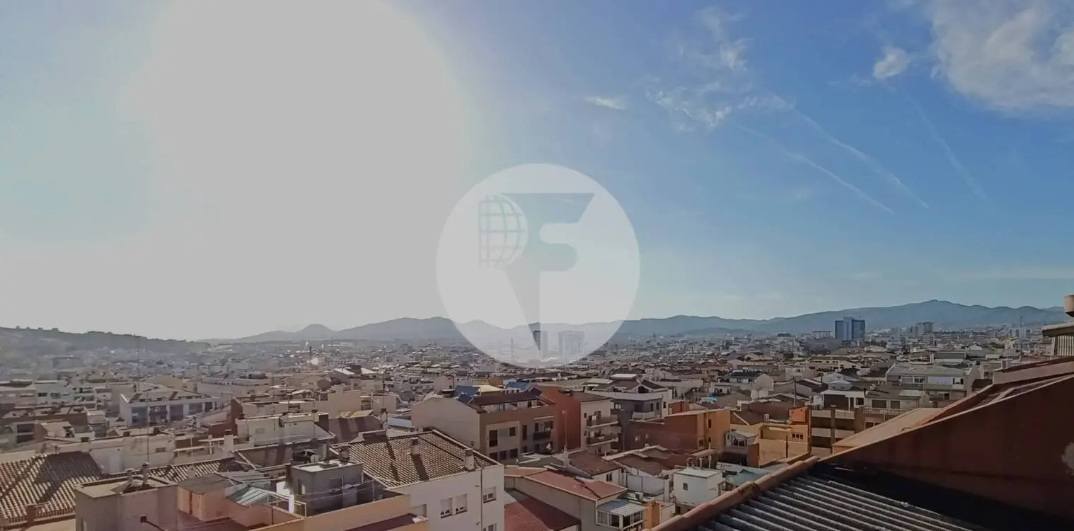 Ático exclusivo con terrazas y vistas a Montserrat en Terrassa - imagen 7