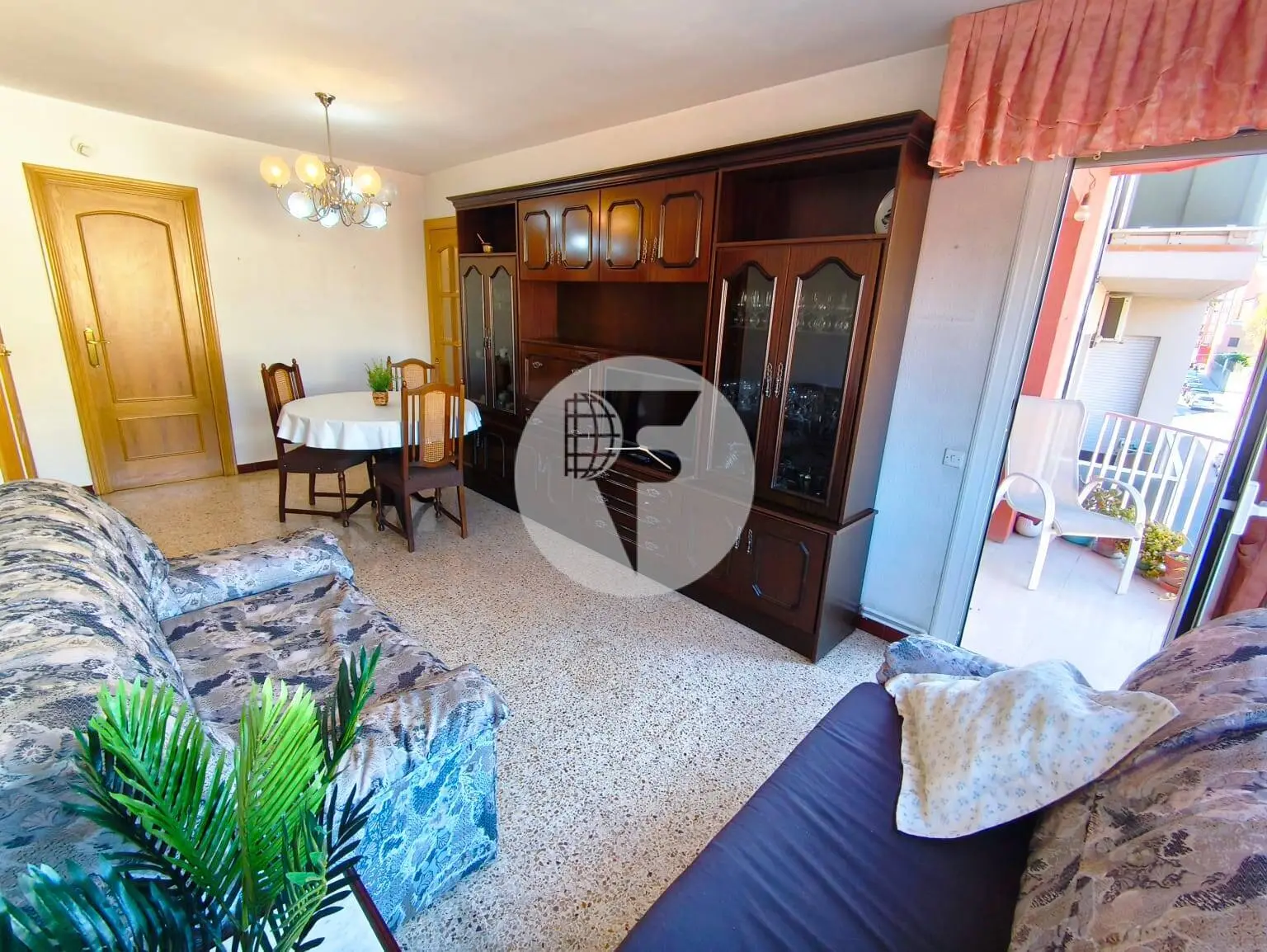 Bonito piso de 4 habitaciones en La Cogullada – Terrassa