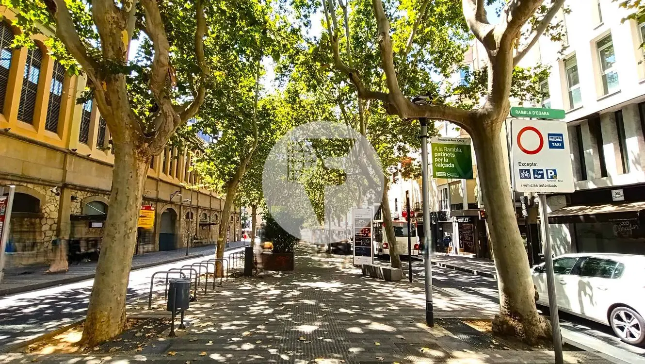 ¡Gran oportunidad en pleno centro de Terrassa! - imagen 40