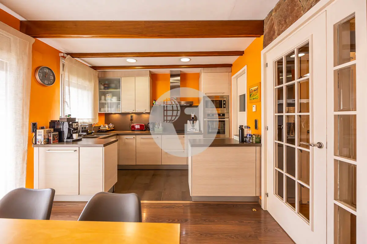 Casa unifamiliar de 4 plantas en el centro de Sabadell - imagen 27