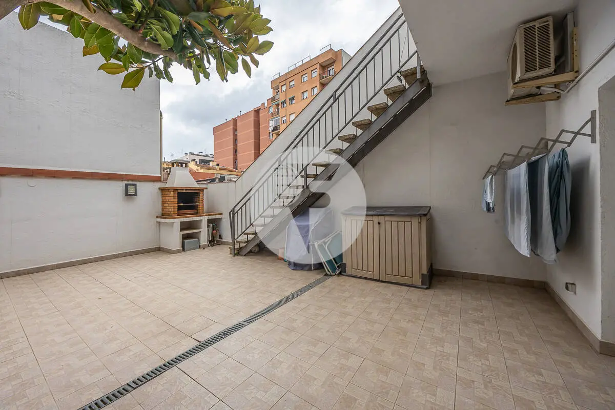 Casa unifamiliar de 4 plantas en el centro de Sabadell - imagen 11