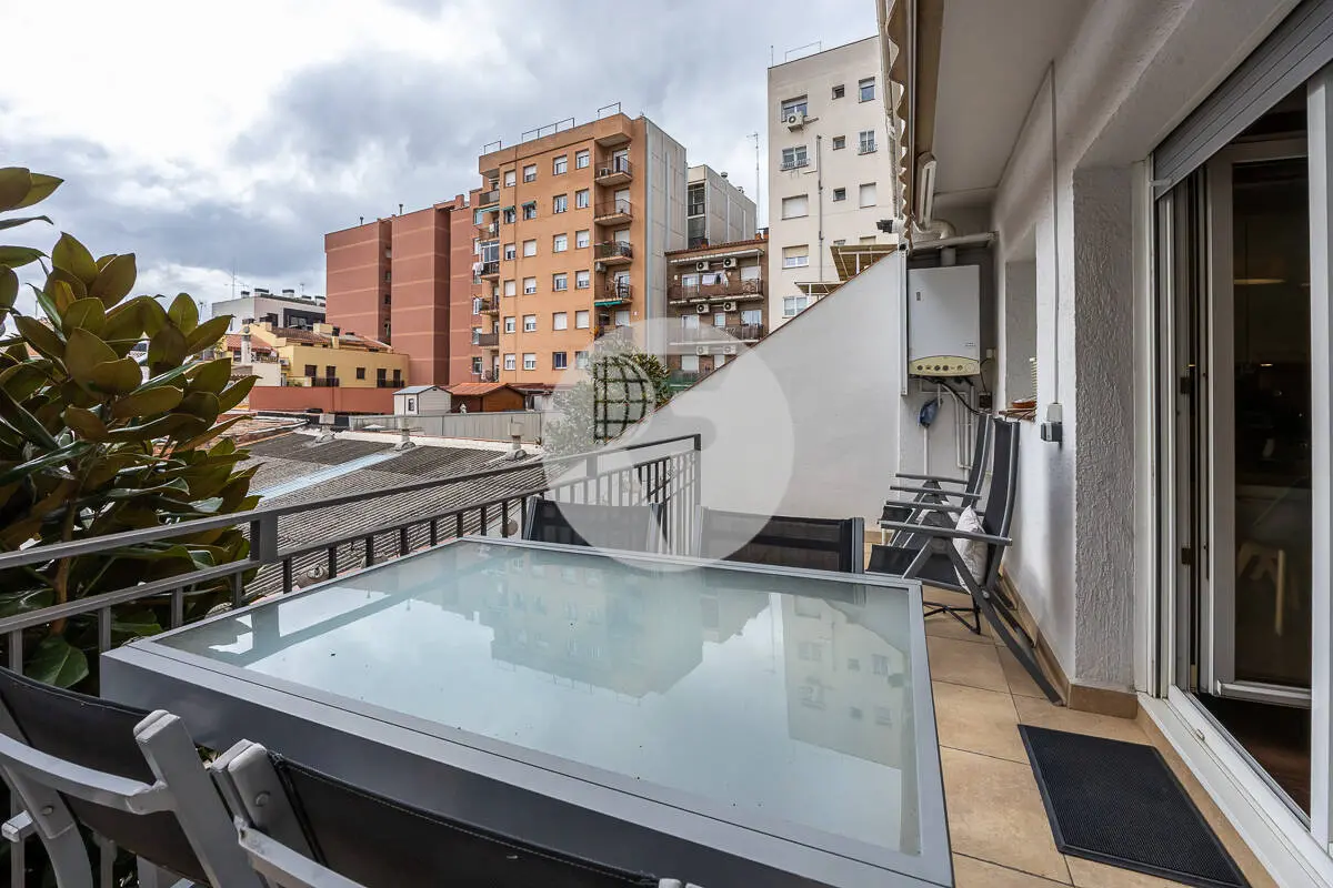 Casa unifamiliar de 4 plantas en el centro de Sabadell - imagen 2