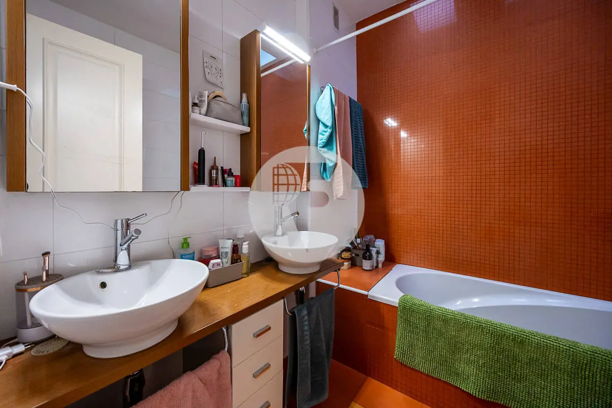 Casa unifamiliar de 4 plantas en el centro de Sabadell - imagen 48
