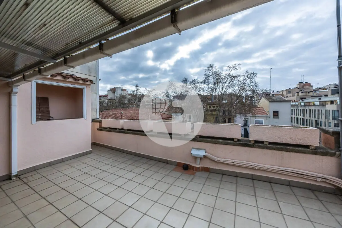 Encantadora casa esquinera en el centro de Sabadell - imagen 4