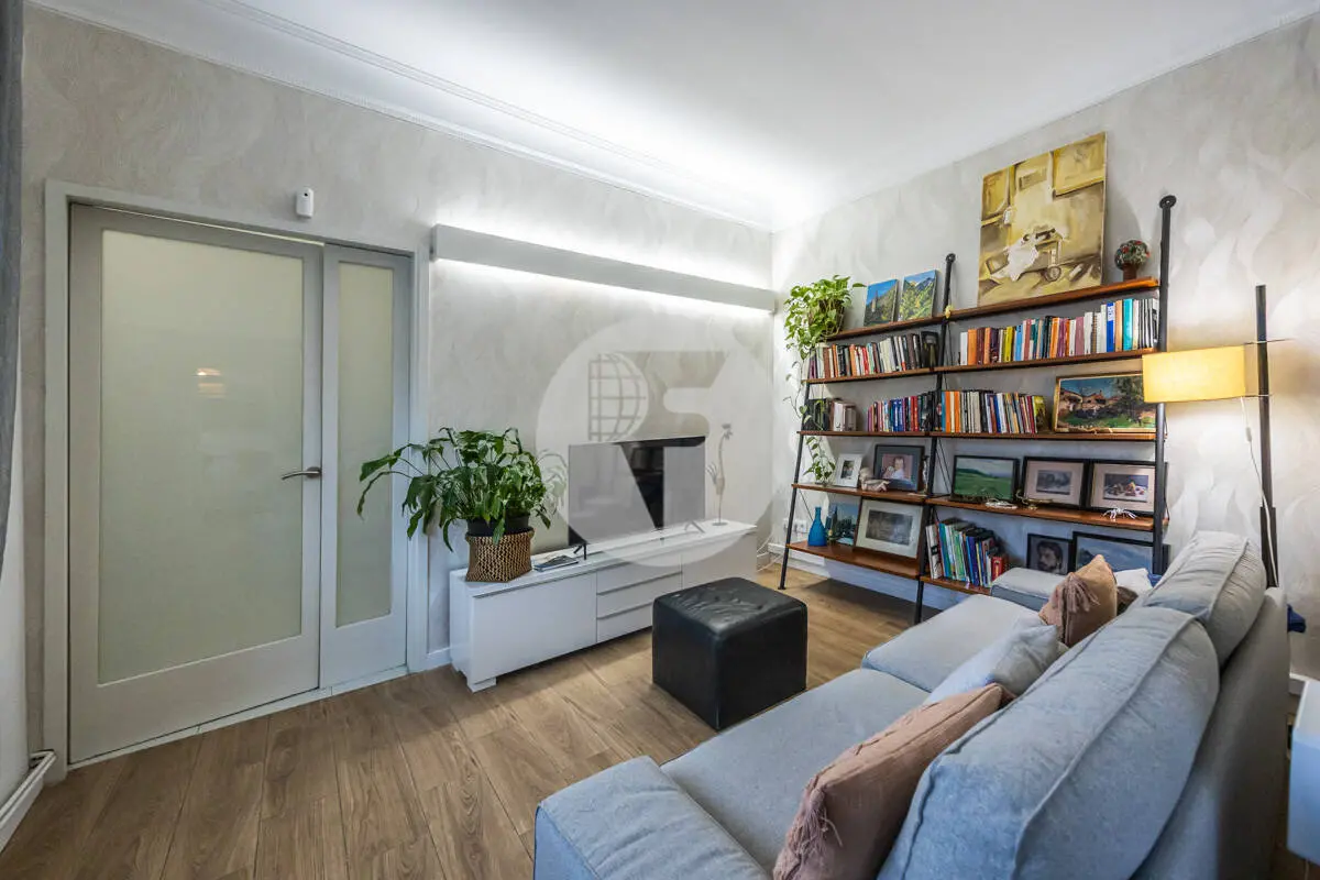Encantadora casa esquinera en el centro de Sabadell - imagen 9
