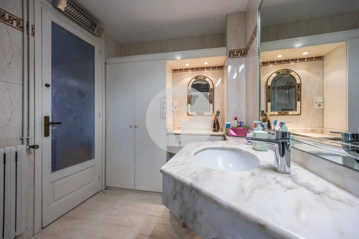 Encantadora casa esquinera en el centro de Sabadell - imagen 36