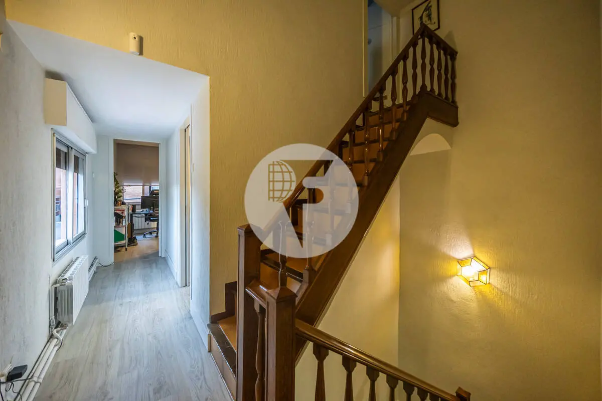 Encantadora casa esquinera en el centro de Sabadell - imagen 43
