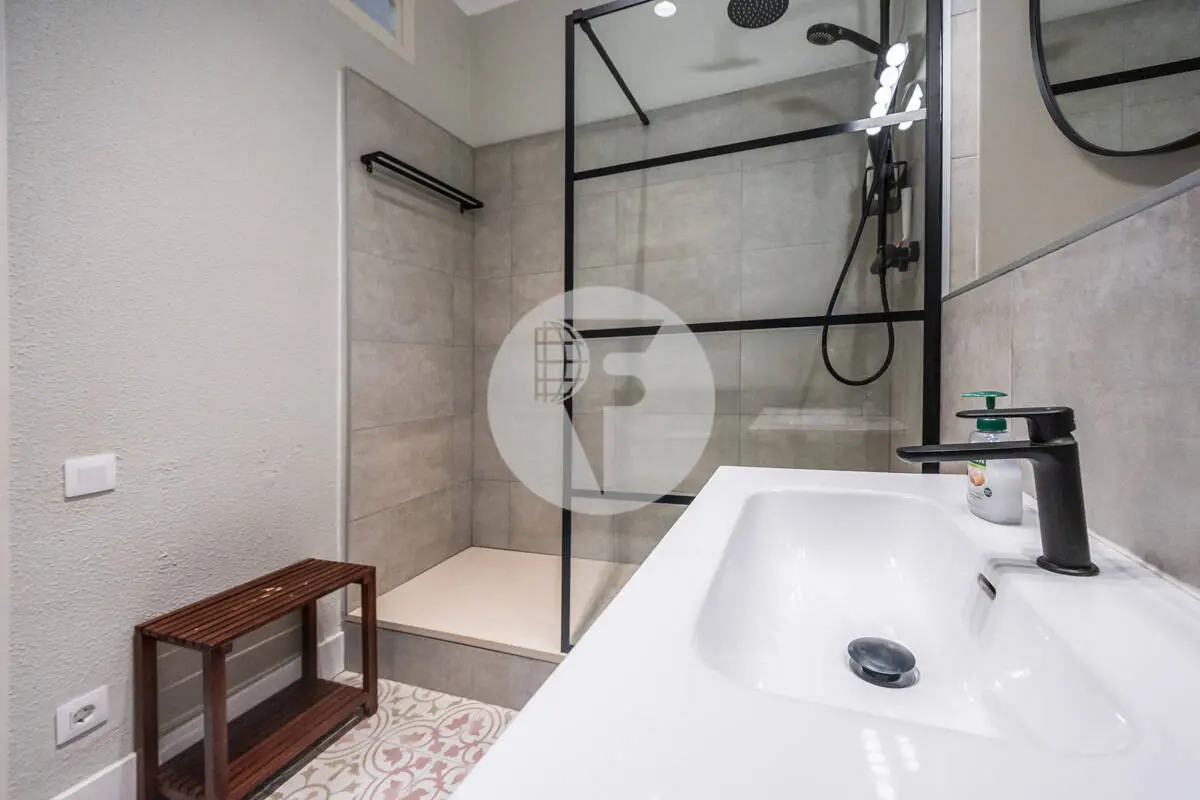 Encantadora casa esquinera en el centro de Sabadell - imagen 70