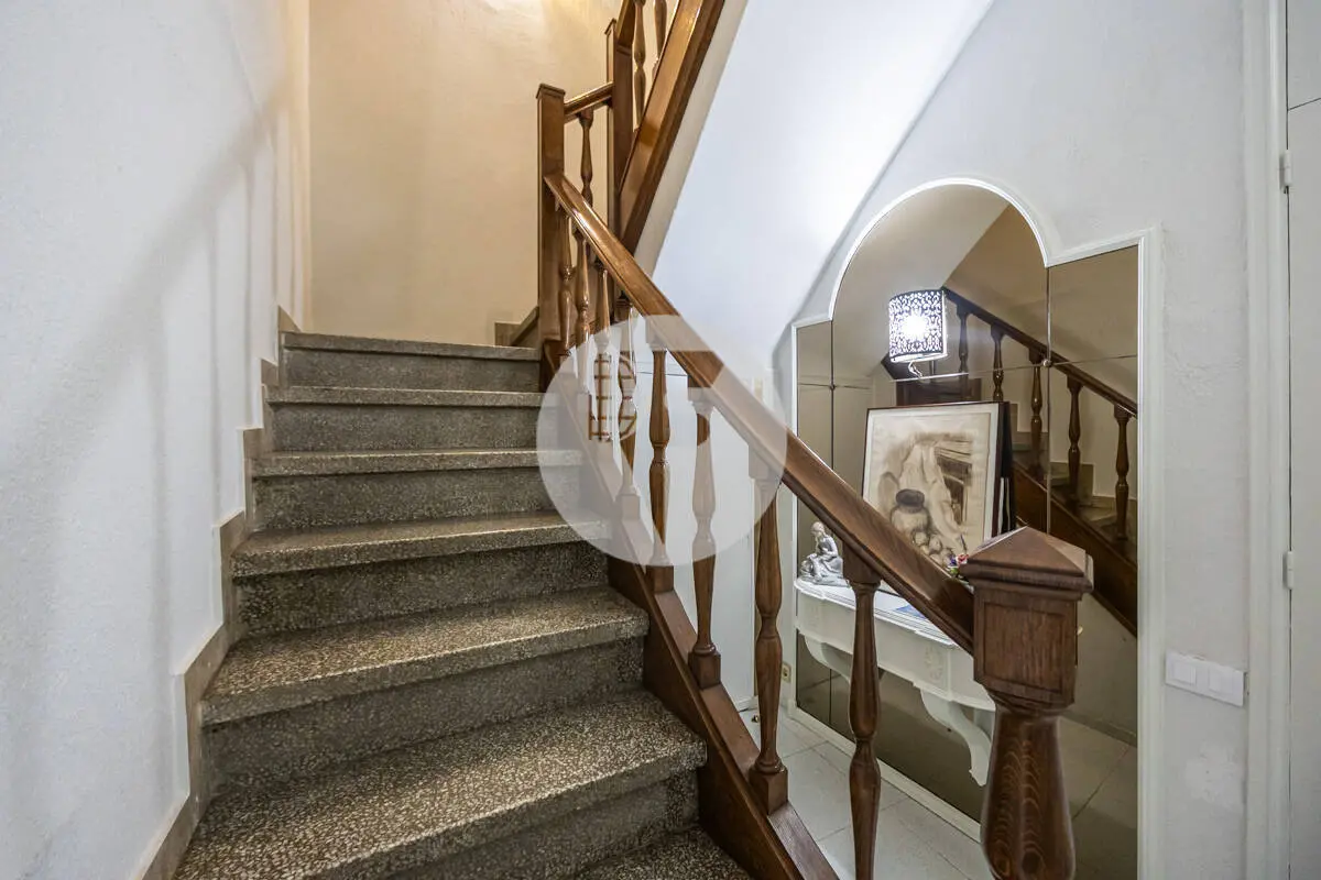 Encantadora casa esquinera en el centro de Sabadell - imagen 59