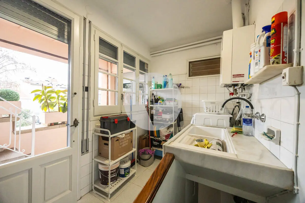 Encantadora casa esquinera en el centro de Sabadell - imagen 76