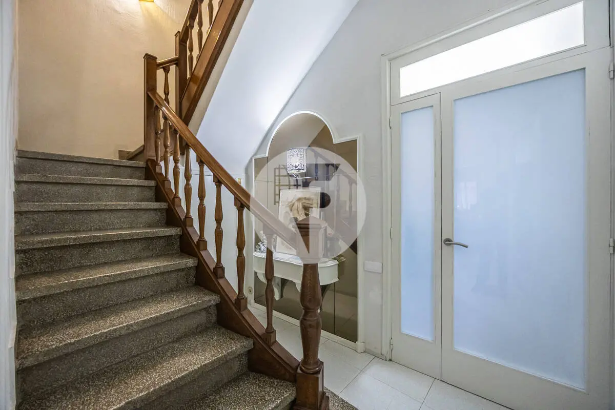 Encantadora casa esquinera en el centro de Sabadell - imagen 60