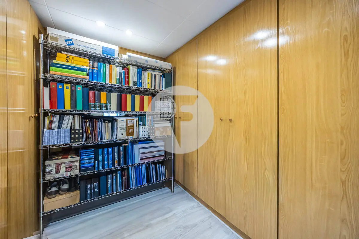 Encantadora casa esquinera en el centro de Sabadell - imagen 46