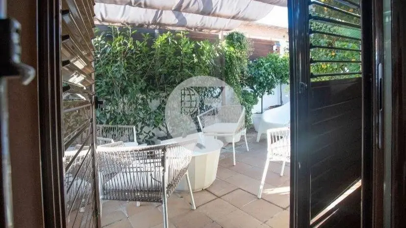 Dúplex en venta en el centro de Sabadell, actualmente alquilado - imagen 2