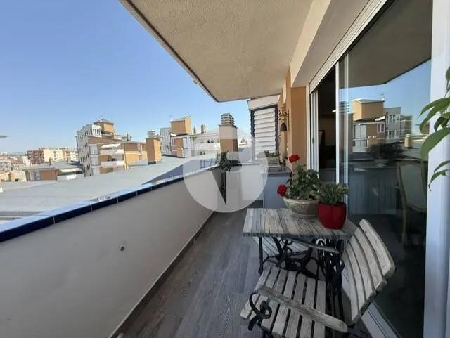Piso en venta en calle Escola Pia