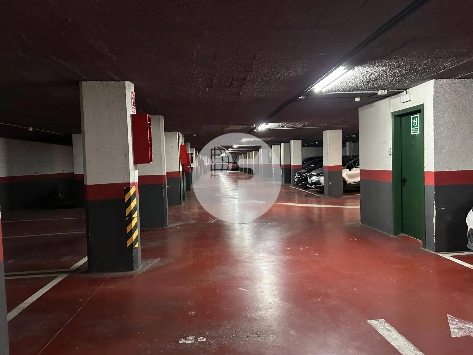 Pack de 11 Plazas de Parking en Venta con Rentabilidad Inmediata en Sabadell - imagen 5