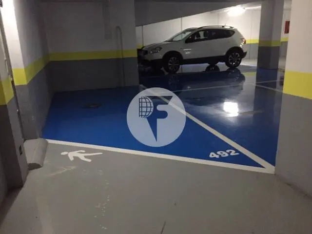 Plaza de Parking para Coche Pequeño junto a la Plaça Catalunya de Sabadell - imagen 3