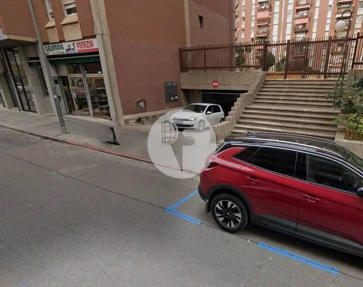 Plaza de Parking para Coche Pequeño junto a la Plaça Catalunya de Sabadell - imagen 5