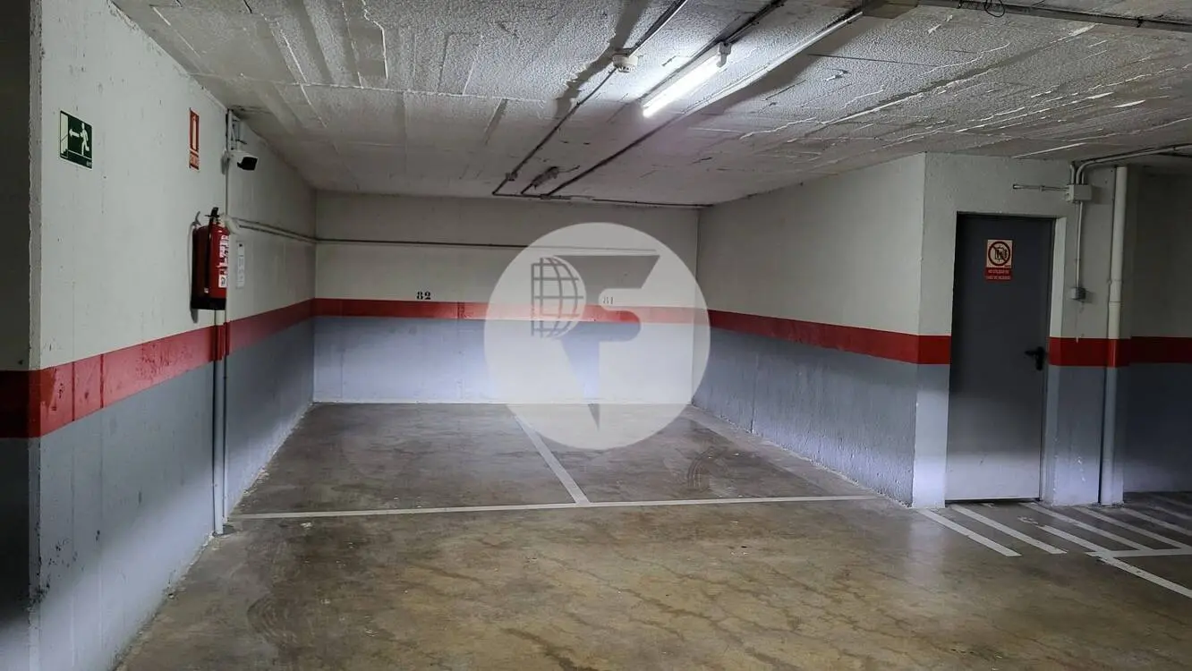 Plaza de Parking de 13,95 m² junto a la Rambla de Sabadell - imagen 2