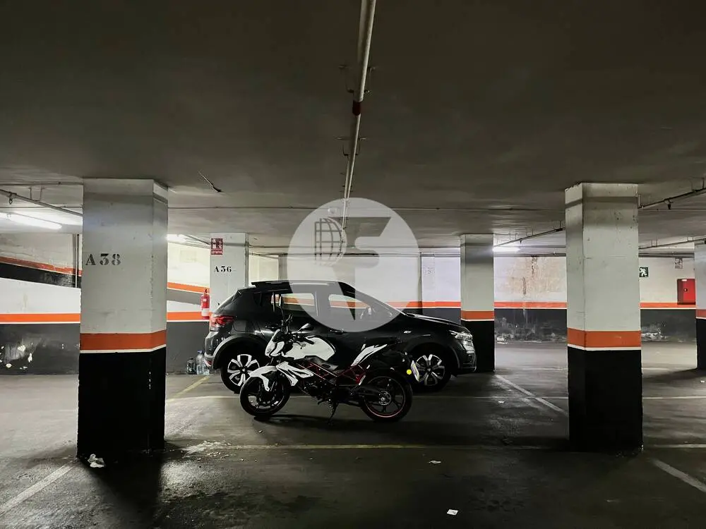 Plaza de parking en venta en Terrassa - imagen 3