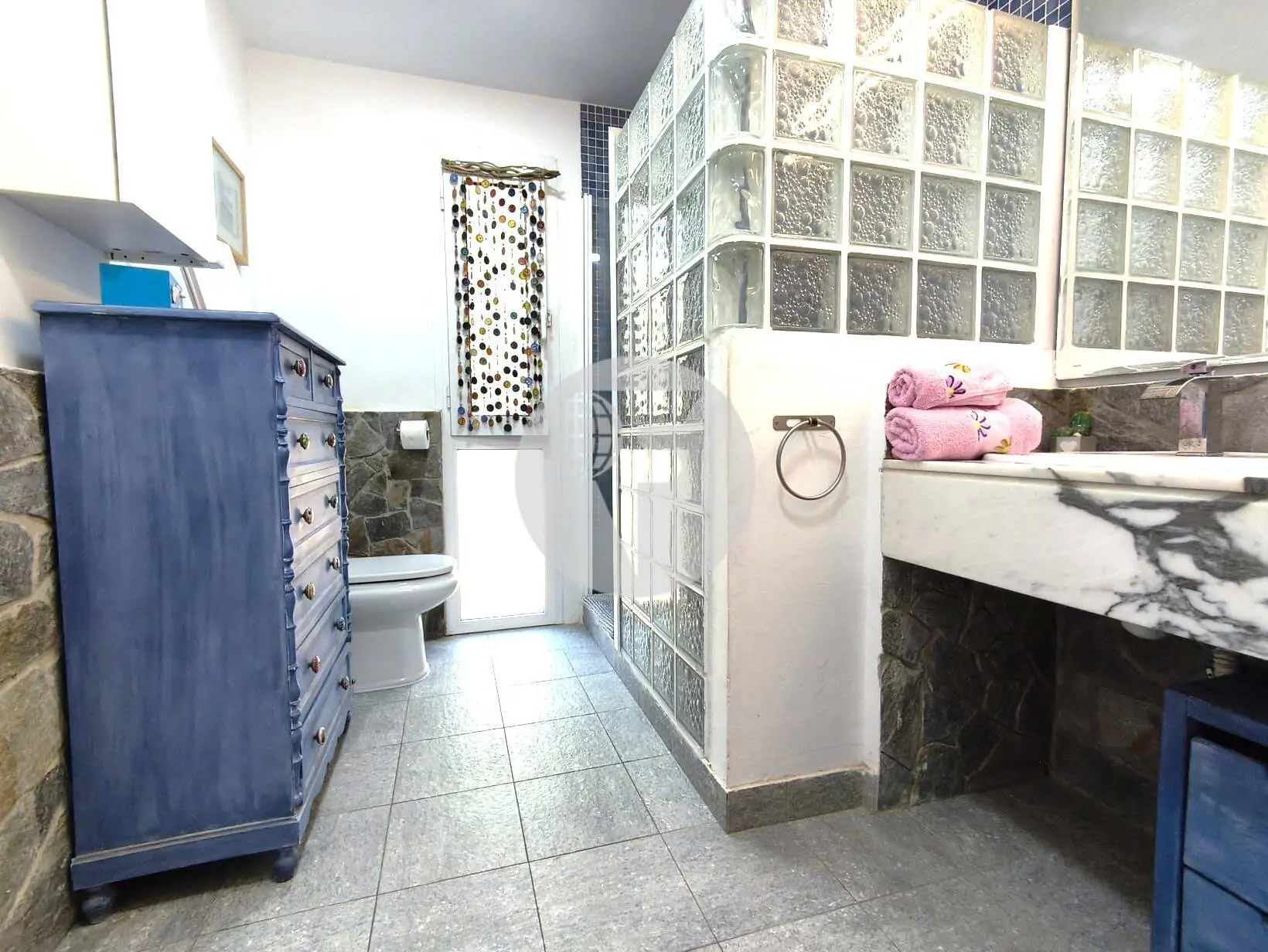 Casa en Rubí con 800 m² de jardín, piscina, privacidad y posibilidad de 2 viviendas - imagen 35