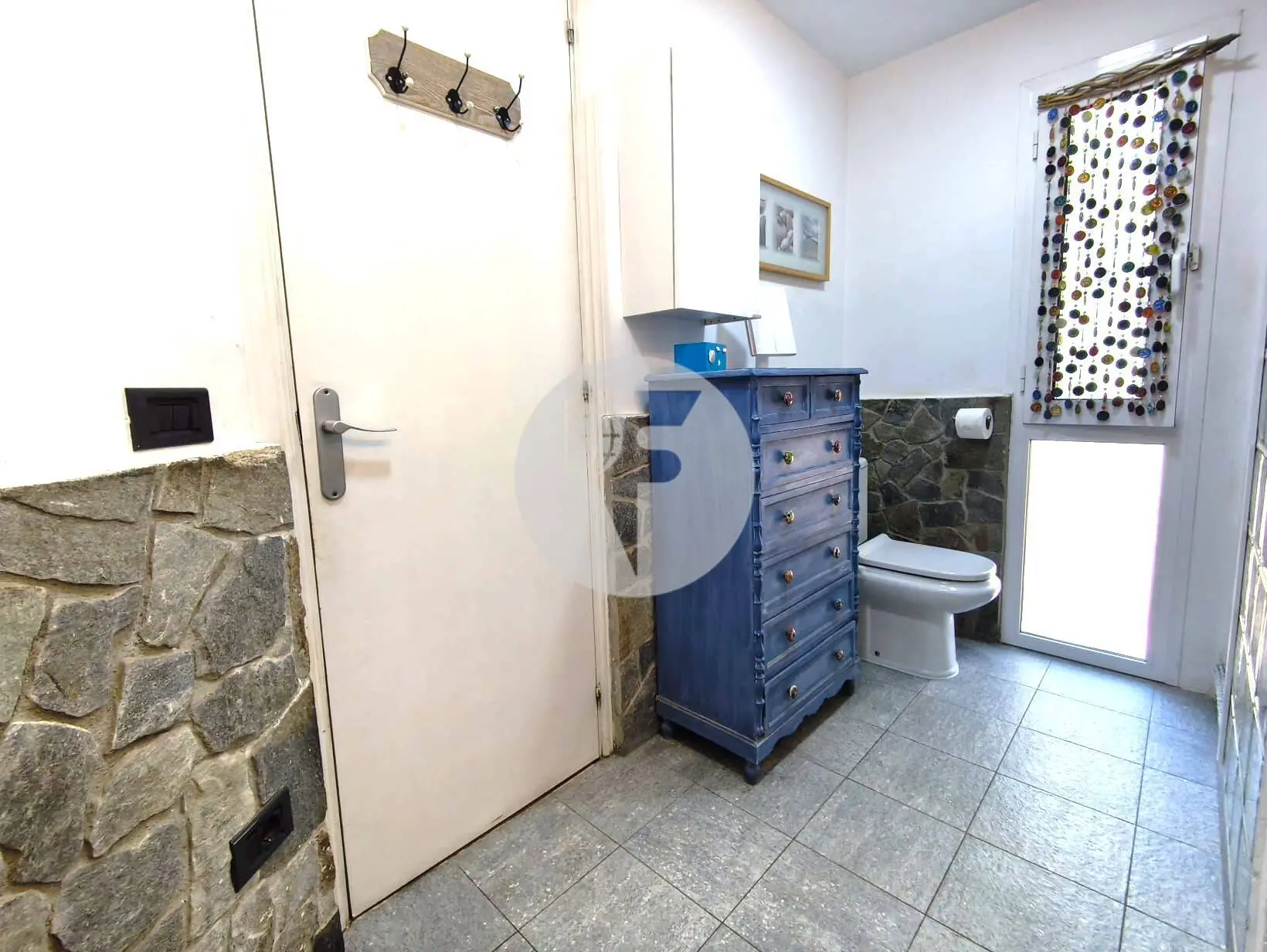 Casa en Rubí con 800 m² de jardín, piscina, privacidad y posibilidad de 2 viviendas - imagen 33